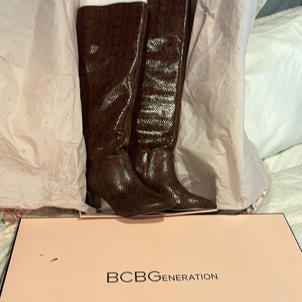 Beautiful never worn BCB generation brown snake pony toe boots - Picture 2 of 9